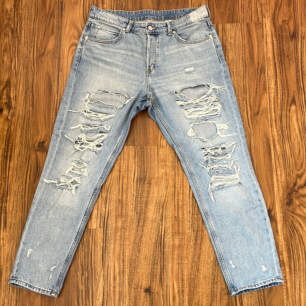 Women’s H&M jeans.